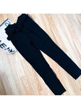 SHEIN • High Waisted Belted Skinny Jeans